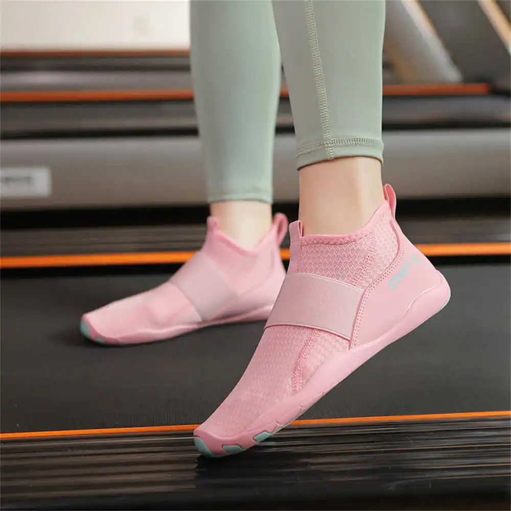Light Hi Tops Sneakers Purple  - огляд і ціна Luxury Lifestyle Hospitality