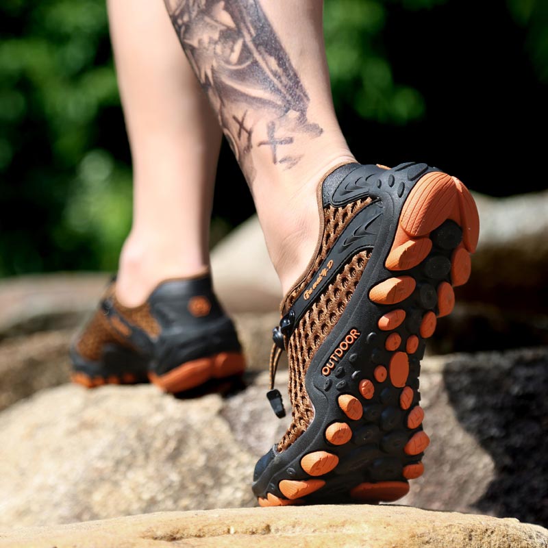 trekking mountain mens sports  - огляд і ціна Luxury Lifestyle Hospitality